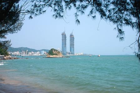 廈門(mén)鼓浪嶼，一個(gè)令人心馳神往的旅游勝地，究竟好玩嗎？本文將為您詳細(xì)介紹鼓浪嶼的景點(diǎn)、美食、旅游體驗(yàn)等方面，讓您更好地了解這個(gè)美麗的旅游勝地。，廈門(mén)鼓浪嶼，深度解析旅游勝地，探尋美景美食與獨(dú)特體驗(yàn)