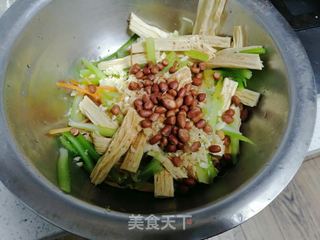 家常美味涼拌腐竹的做法，家常美味涼拌腐竹制作教程